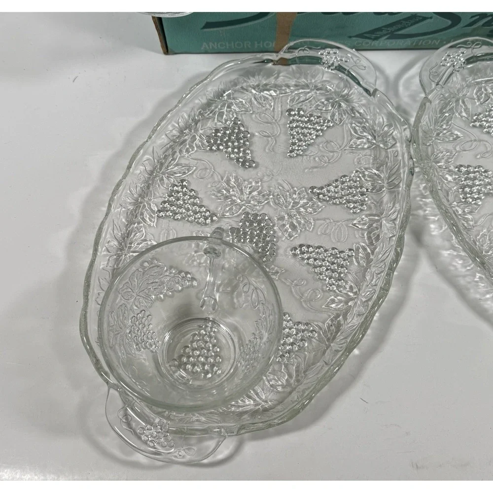 Anchor Hocking Serva-Snack Set 8pc Clear Glass Grape Pattern Vintage Boxed Set